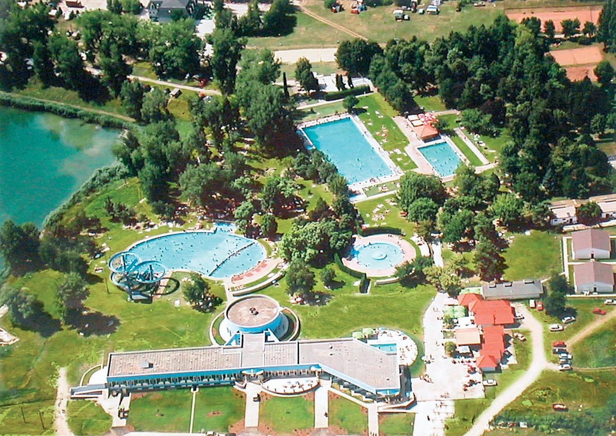 Hotel Therma Dunajská Streda Exterior photo